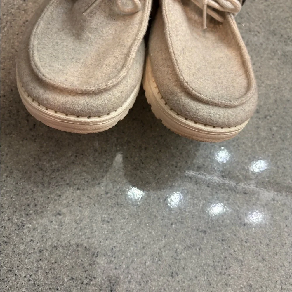 Hey Dude Cream Loafers with Leopard Print - Picture 3 of 6